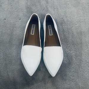 Steve Madden White Pointed Loafers, 8